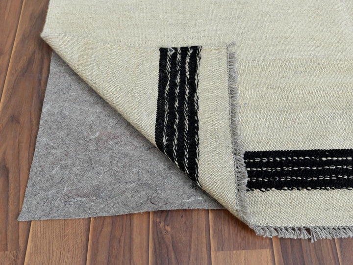 Handwoven Flat-Weave Kilim Rug in white and black 